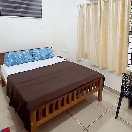 Uthram Residency Villa Kochi Buitenkant foto
