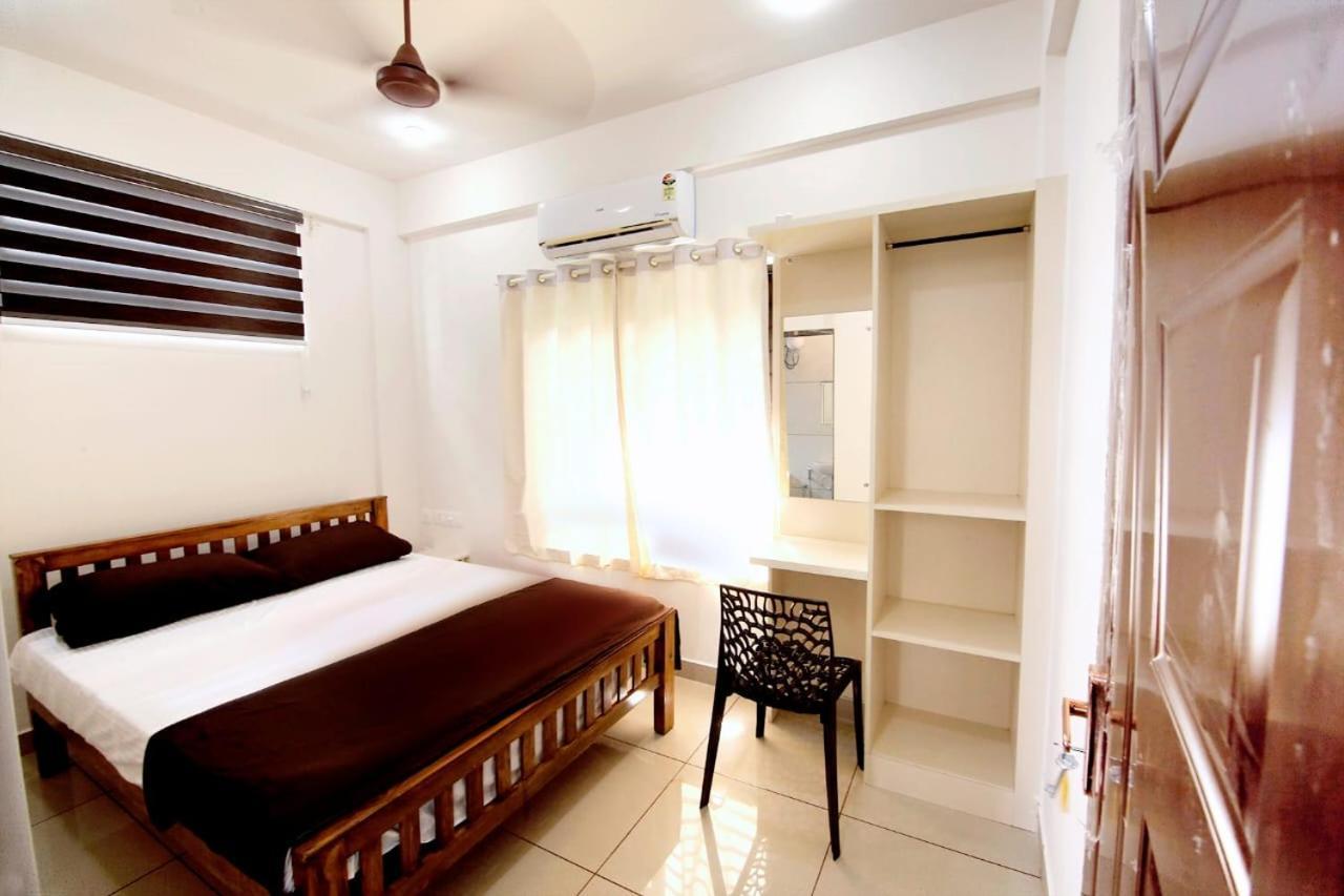 Uthram Residency Villa Kochi Buitenkant foto