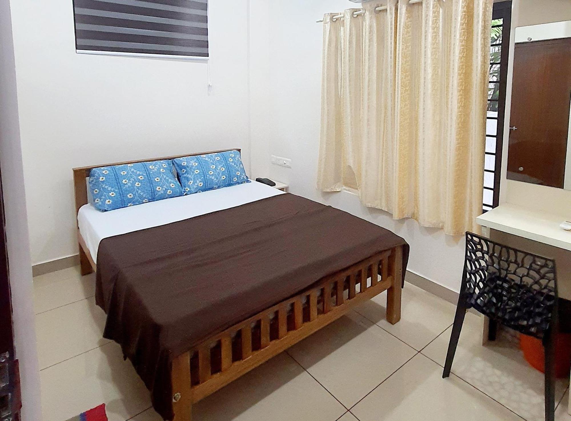 Uthram Residency Villa Kochi Buitenkant foto