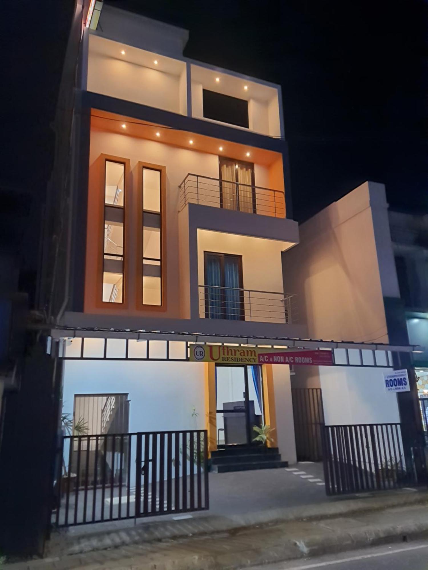 Uthram Residency Villa Kochi Buitenkant foto